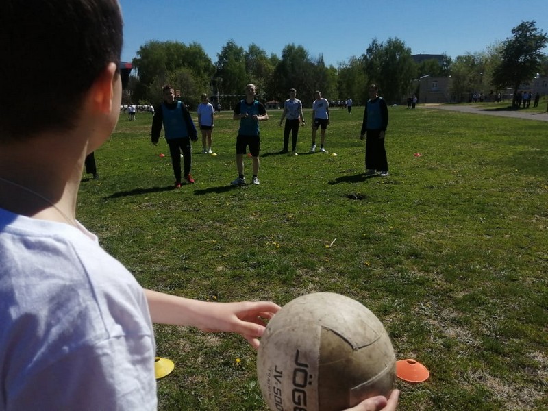 26 апреля в школе проводились спортивные игры «Вышибалы».